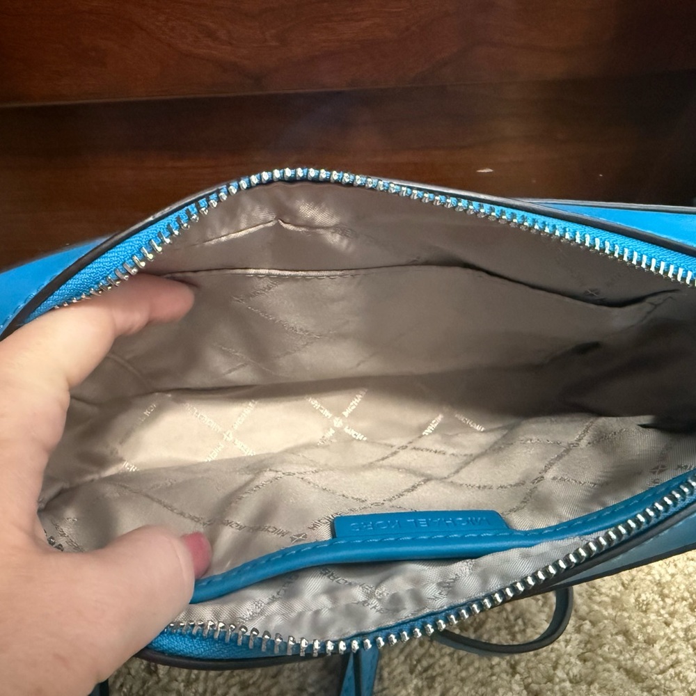 Michael Kors White and Blue Crossbody Bag - Picture 3 of 3